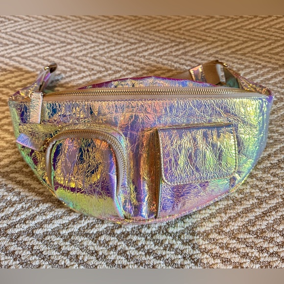 Avec La Troupe Major Hologram Convertible Belt Bag - Picture 8 of 9